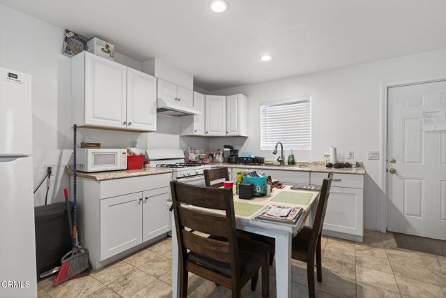 Detail Gallery Image 23 of 33 For 113 E Cedar St, Oxnard,  CA 93033 - 3 Beds | 2 Baths