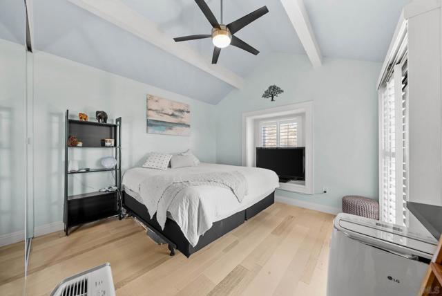 2459 Caminito Ocean Cv, Cardiff by the Sea CA: https://media.crmls.org/mediaz/c5d89c35-9f7c-497a-86e1-20cb272742c6.jpg