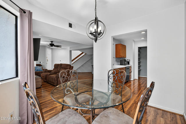 1182 Tivoli Lane, Simi Valley CA: https://media.crmls.org/mediaz/c5d9cb69-56d3-4f39-8d7c-e61ecf953d3a.jpg