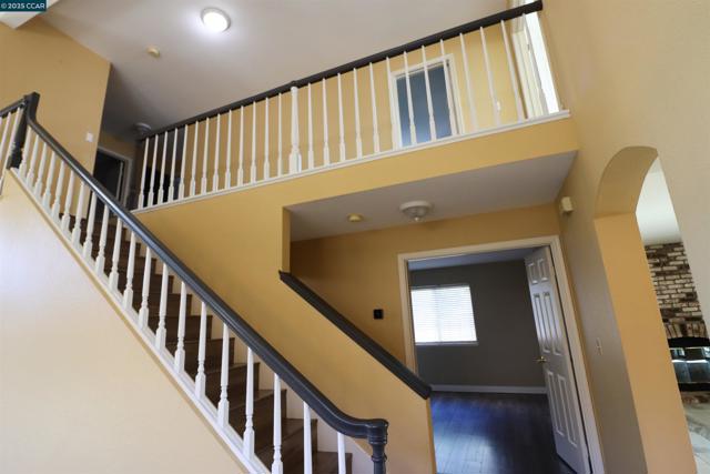 4632 Country Hills Dr, Antioch CA: https://media.crmls.org/mediaz/c5da1599-0a3c-4618-8cb9-ccbecbce1688.jpg