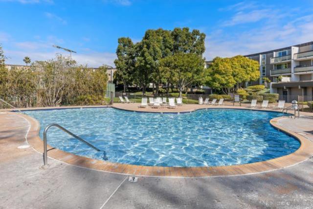 3050 Rue Dorleans, San Diego CA: https://media.crmls.org/mediaz/c5da4080-9016-4f97-bdad-408b223b6269.jpg