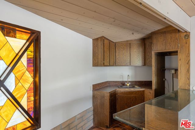 8400 Encino Avenue, Northridge CA: https://media.crmls.org/mediaz/c5da771d-8866-4ada-ad07-48b09fc75d67.jpg