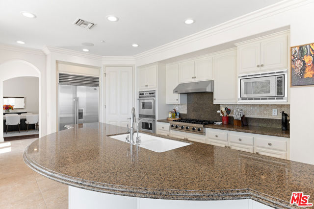 7416 Wiscasset Drive, West Hills CA: https://media.crmls.org/mediaz/c5dad45d-d856-4058-b44f-ff2e437cd851.jpg