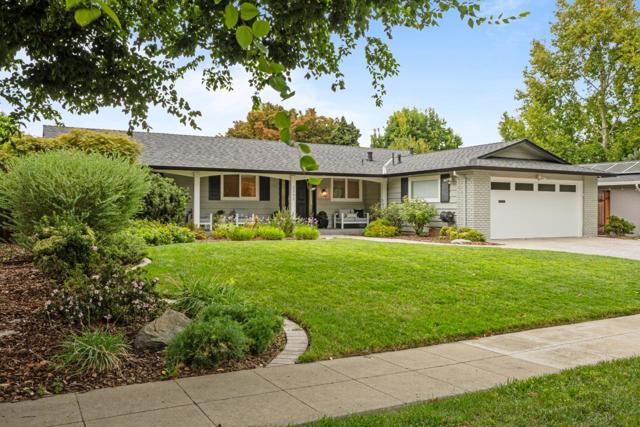 2392 Walden Square, San Jose CA: https://media.crmls.org/mediaz/c5db18e4-fed4-4579-918f-8894d4ed60d3.jpg