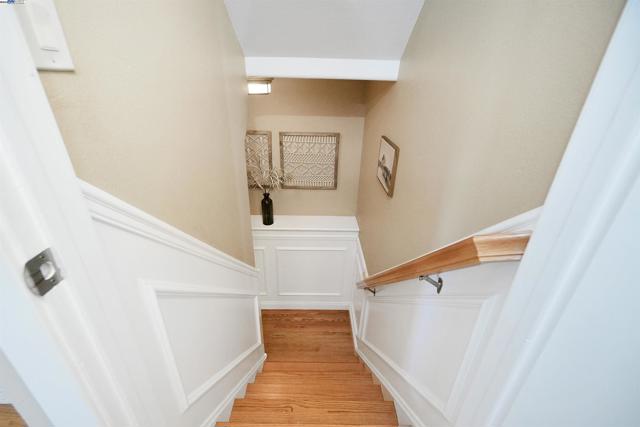 3218 Oakes Dr, Hayward CA: https://media.crmls.org/mediaz/c5db8514-a0c0-460a-9a72-ce17e125726c.jpg
