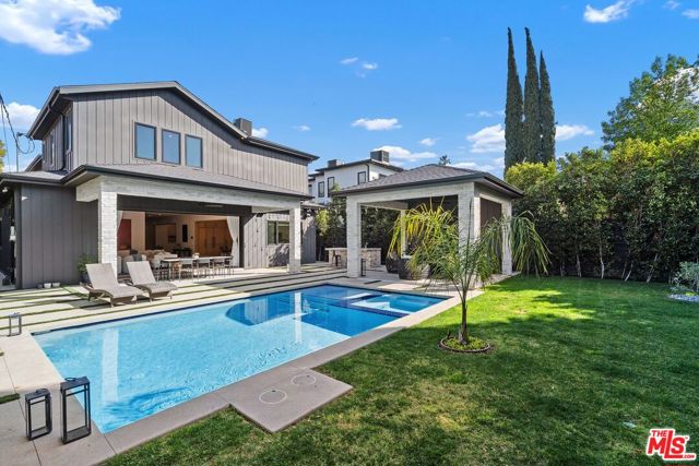 4937 Rubio Avenue, Encino CA: https://media.crmls.org/mediaz/c5dd933e-fb2b-45ce-a272-81fd999ece5a.jpg