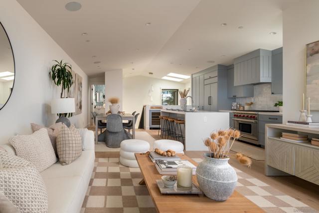 2262 Cambridge Ave, Cardiff by the Sea CA: https://media.crmls.org/mediaz/c5de16e6-2076-47c0-9499-70ceb118f4df.jpg