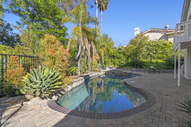 287 Golden Fern Court, Simi Valley CA: https://media.crmls.org/mediaz/c5debc9a-6303-4b64-9d15-e8844887a33a.jpg