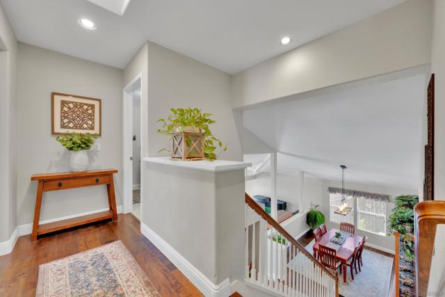 2106 Laura Dr, Escondido CA: https://media.crmls.org/mediaz/c5df2a7b-b0e4-4f46-b5bd-b2f22970438f.jpg