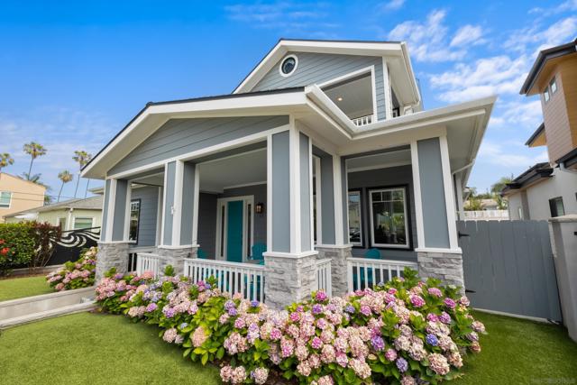 839 Reed Avenue, Pacific Beach (San Diego) CA: https://media.crmls.org/mediaz/c5e01f5c-da5b-4755-8771-bb281dc2aae5.jpg
