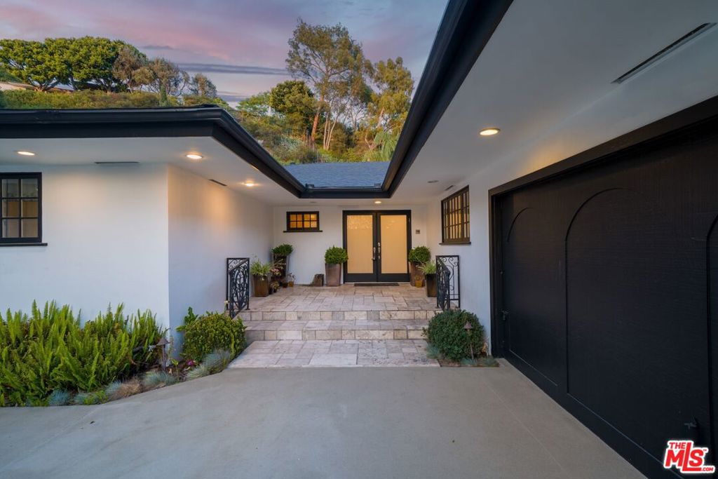 MLS #26864437 image #2