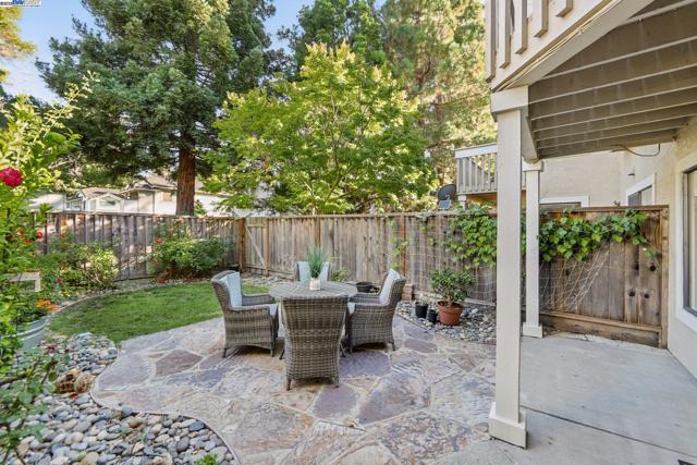 34627 Pueblo Terrace, Fremont CA: https://media.crmls.org/mediaz/c5e0f059-7b60-4eb7-926d-8ba730451e70.jpg