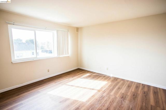 Image 35 of 42 For 3525 Dimond  