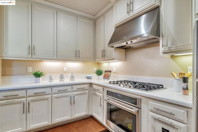 114 Teasel Cmn, Livermore CA: https://media.crmls.org/mediaz/c5e1239b-7eed-4a15-aa91-8498483cfe70.jpg