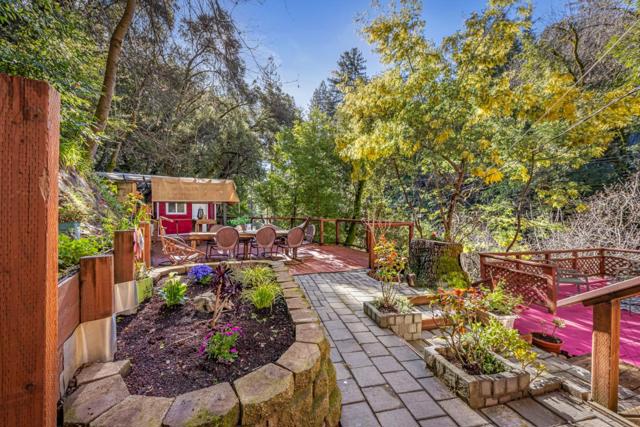 19495 Beardsley Road, Los Gatos CA: https://media.crmls.org/mediaz/c5e28865-73e8-4ee6-baf7-9a0c616b6653.jpg