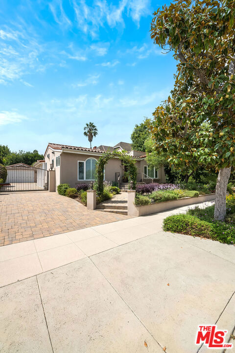 15452 Varden Street photo 3