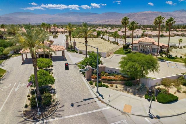 2802 Via Calderia, Palm Desert CA: https://media.crmls.org/mediaz/c5e2ed1f-5cb8-4fbb-80dc-60680da10ad6.jpg