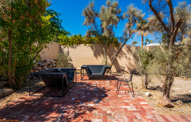 42602 Rancho Mirage Lane, Rancho Mirage CA: https://media.crmls.org/mediaz/c5e39d86-5f75-4ab4-aeb1-1789e1d0990b.jpg