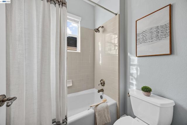 2170 Santa Croce Dr, Livermore CA: https://media.crmls.org/mediaz/c5e3d06e-d6fd-416a-bba7-452ebb6f8edf.jpg