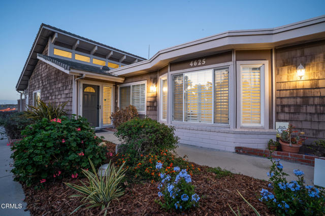 Detail Gallery Image 2 of 34 For 4625 Falkirk Bay, Oxnard,  CA 93035 - 2 Beds | 2 Baths