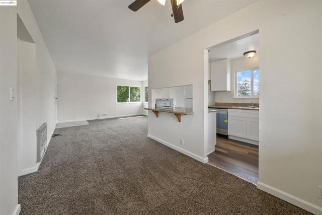 100 Carolina St, Vallejo CA: https://media.crmls.org/mediaz/c5e4c46d-9569-4e6c-bd79-f0f8cfa7907f.jpg