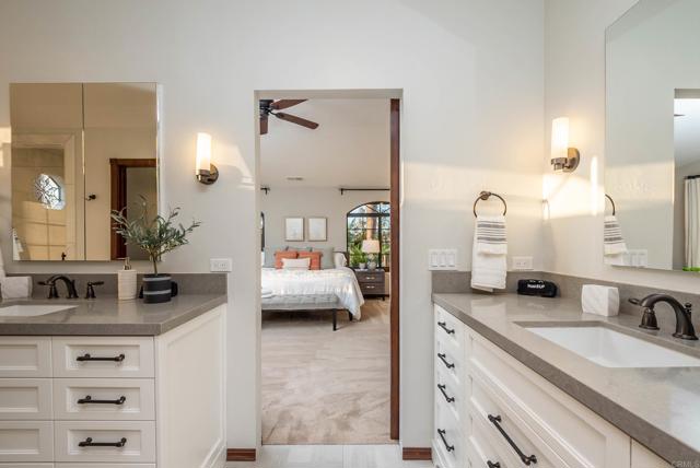 Detail Gallery Image 10 of 21 For 1210 Cypress Dr, Vista,  CA 92084 - 5 Beds | 4 Baths
