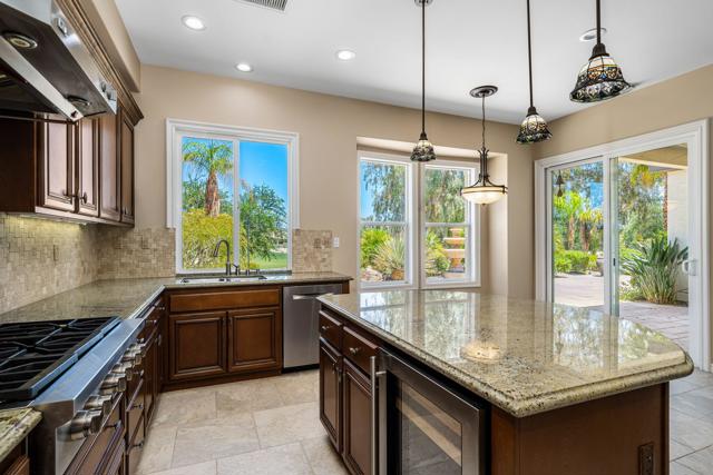 81220 Victoria Lane, La Quinta CA: https://media.crmls.org/mediaz/c5e823a2-03ae-4776-8fea-1eb3469f8e8c.jpg