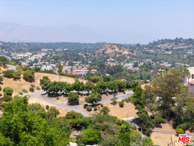 353 Mavis Drive, Los Angeles CA: https://media.crmls.org/mediaz/c5e8680f-ffb9-401a-be38-a1e186b63511.jpg