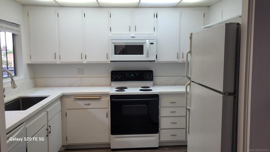2727 MORENA BLVD #209