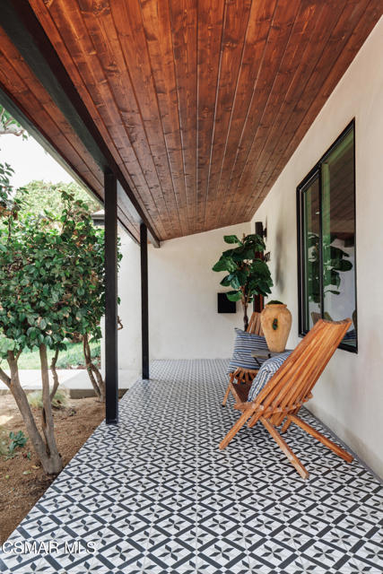 14322 W Collins Street, Sherman Oaks CA: https://media.crmls.org/mediaz/c5ea24a5-dabb-402f-b3da-cfb3e32641f3.jpg