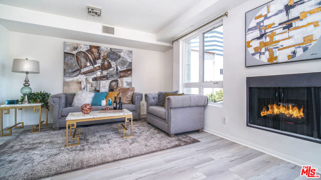 12222 WILSHIRE Boulevard, Los Angeles CA: https://media.crmls.org/mediaz/c5eaad4e-3045-423b-93cc-102cbe96e512.jpg