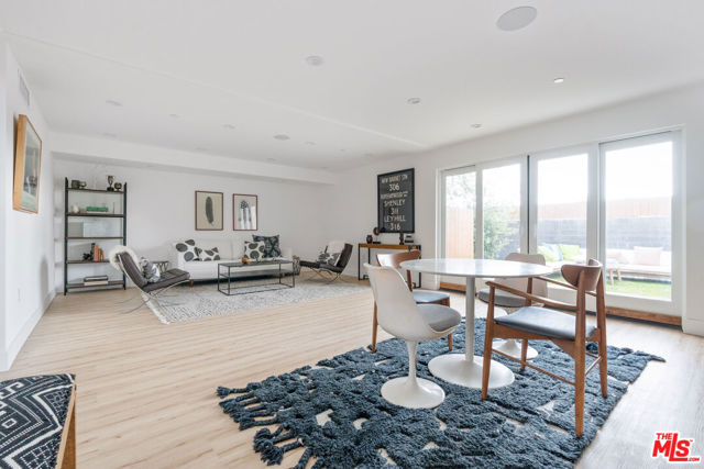 2514 Berkeley Avenue, Los Angeles CA: https://media.crmls.org/mediaz/c5eb9865-1b4b-4e4c-a015-fce3784cee99.jpg