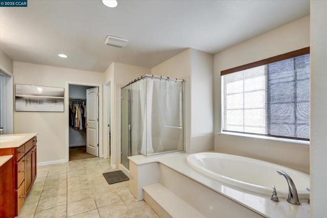 4007 Oak Knoll St, Antioch CA: https://media.crmls.org/mediaz/c5ebec1c-f2ed-4654-92ad-55212a95033e.jpg