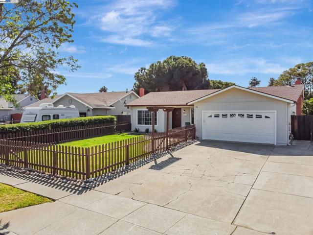 36339 Beech Pl, Newark CA: https://media.crmls.org/mediaz/c5ec3f02-2550-438c-bc33-53f7b866bb71.jpg
