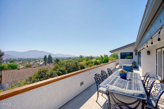 2207 Terra Bella Lane, Camarillo CA: https://media.crmls.org/mediaz/c5ee1598-6e6e-405d-86f1-4ddcd9abe85b.jpg