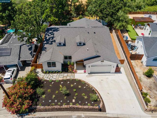 267 Valle Vista Dr, Danville CA: https://media.crmls.org/mediaz/c5ee4650-bd15-41bc-a594-fb5eae7ec309.jpg