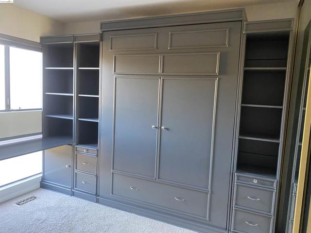 190 Cleaveland Rd, Pleasant Hill CA: https://media.crmls.org/mediaz/c5ee6cfe-7bed-46fb-b13b-9ec774393ef0.jpg
