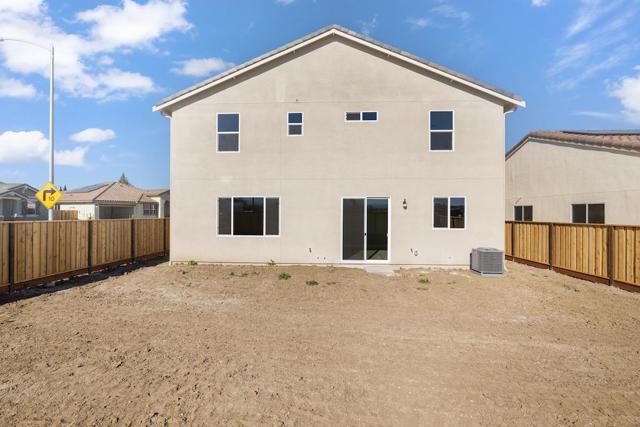 1861 Hydrangea Drive, Hollister CA: https://media.crmls.org/mediaz/c5ee8a7b-95e5-43fa-afca-5b38fb762b35.jpg