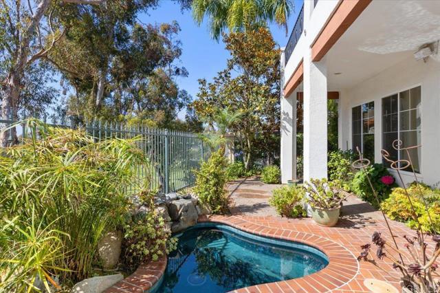 1328 Bulrush Court, Carlsbad CA: https://media.crmls.org/mediaz/c5eed870-cb08-4efc-95aa-84999f6b3ae8.jpg