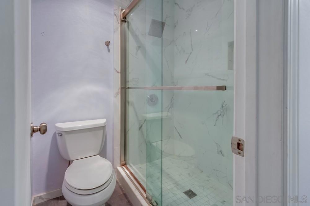 https://media.crmls.org/mediaz/c5ef44d3-1acc-4870-952a-a161310cde4b.jpg?preset=X-Large