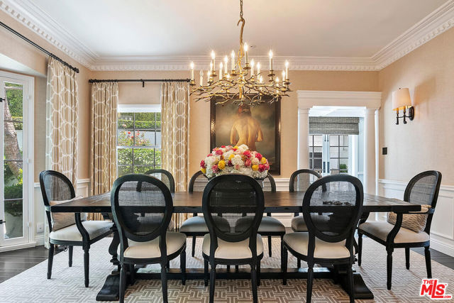 10428 Wyton Drive, Los Angeles CA: https://media.crmls.org/mediaz/c5ef71c8-e74c-4840-9043-eea69cb0c77c.jpg