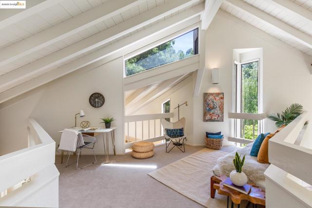 6766 Armour Dr, Oakland CA: https://media.crmls.org/mediaz/c5ef976b-5c03-42f0-8320-6ef036b52395.jpg