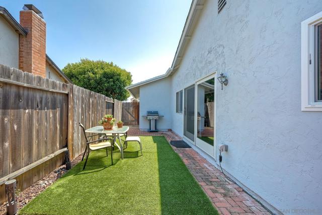 13144 Avenida Grande, San Diego CA: https://media.crmls.org/mediaz/c5f01b77-cfcf-421c-9366-48f0edd7bdfc.jpg