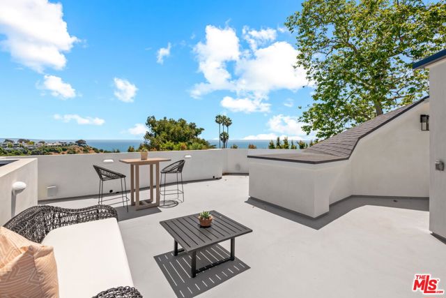 Drew Fenton | 15856 Seabec Circle Pacific Palisades CA | MLS: 6737655