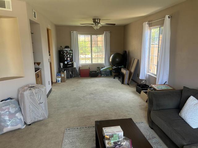 402 Calle Corazon, Oceanside CA: https://media.crmls.org/mediaz/c5f0fdf3-8b92-497e-8a99-e4f7256e6edd.jpg