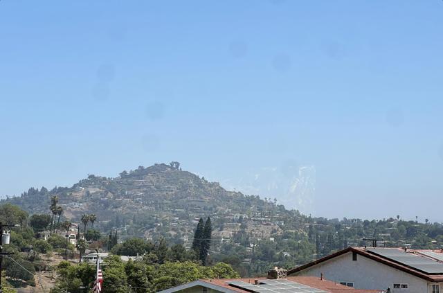 3958 Kenwood Dr, Spring Valley CA: https://media.crmls.org/mediaz/c5f1770b-2ede-4d6f-8a80-c87e7f54d4d2.jpg
