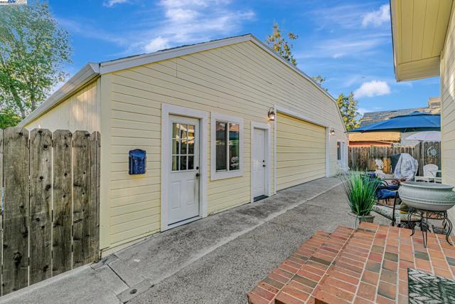 337 I St, Fremont CA: https://media.crmls.org/mediaz/c5f3392f-5f42-4297-987a-fae98bb496ec.jpg