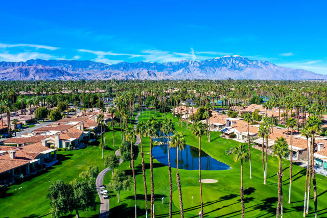 76676 Chrysanthemum Way, Palm Desert CA: https://media.crmls.org/mediaz/c5f38948-d844-4772-bbec-d04f06b92547.jpg