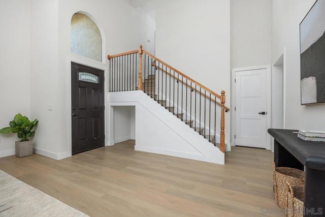 9511 Via Pereza, San Diego CA: https://media.crmls.org/mediaz/c5f3ddbf-5d3a-4515-a94e-99c90f4de7a3.jpg
