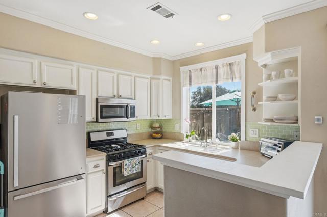 Detail Gallery Image 11 of 41 For 788 Callecita Aquilla Sur, Chula Vista,  CA 91911 - 2 Beds | 2/1 Baths